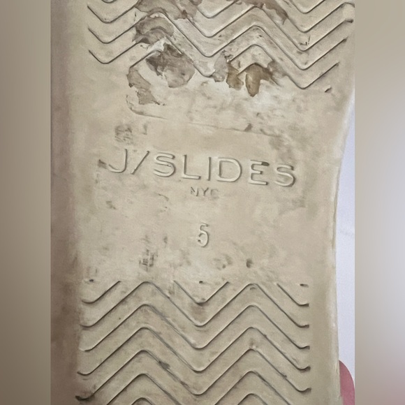 J Slides | All Leather Ruffle Heel Booties - Picture 14 of 14